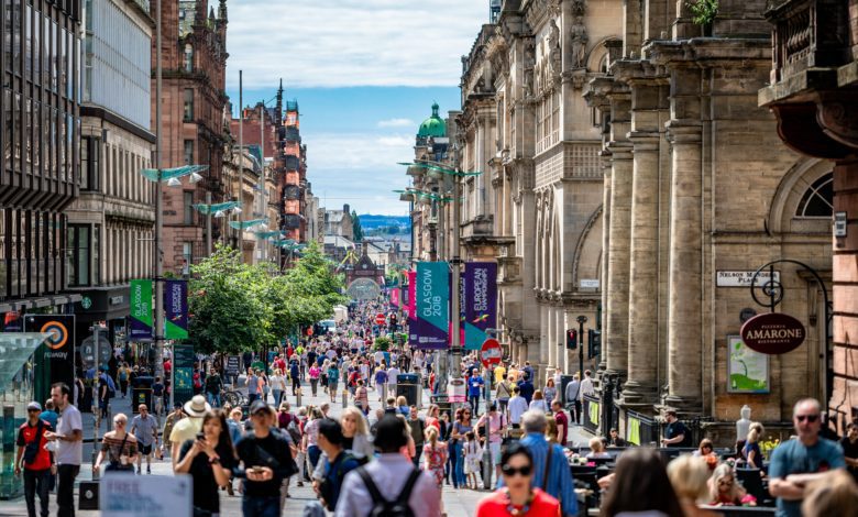 Warm weather fails to boost footfall in May