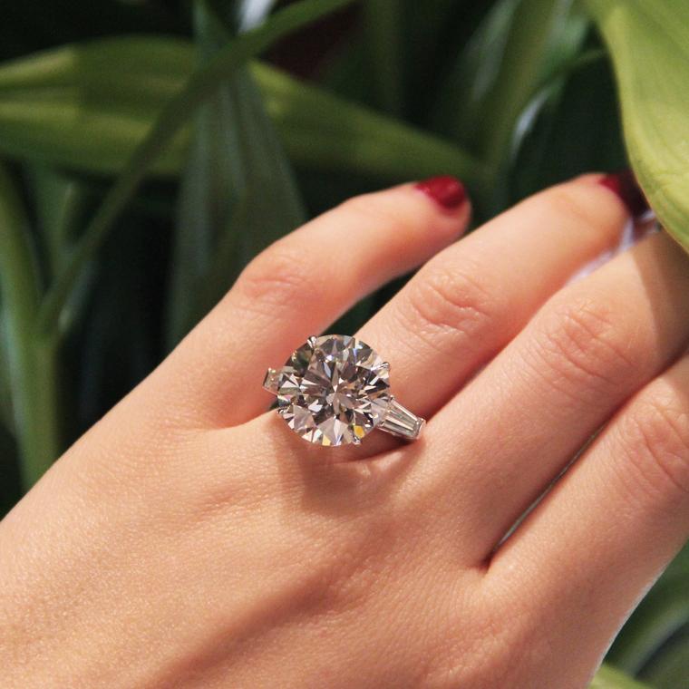Graff 11.10-carat round brilliant-cut diamond engagement ring